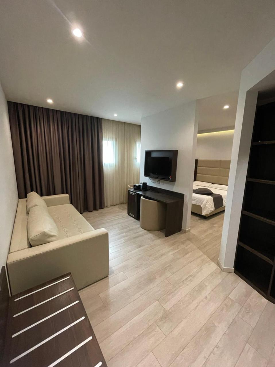 Hotelluxuryprato Экстерьер фото